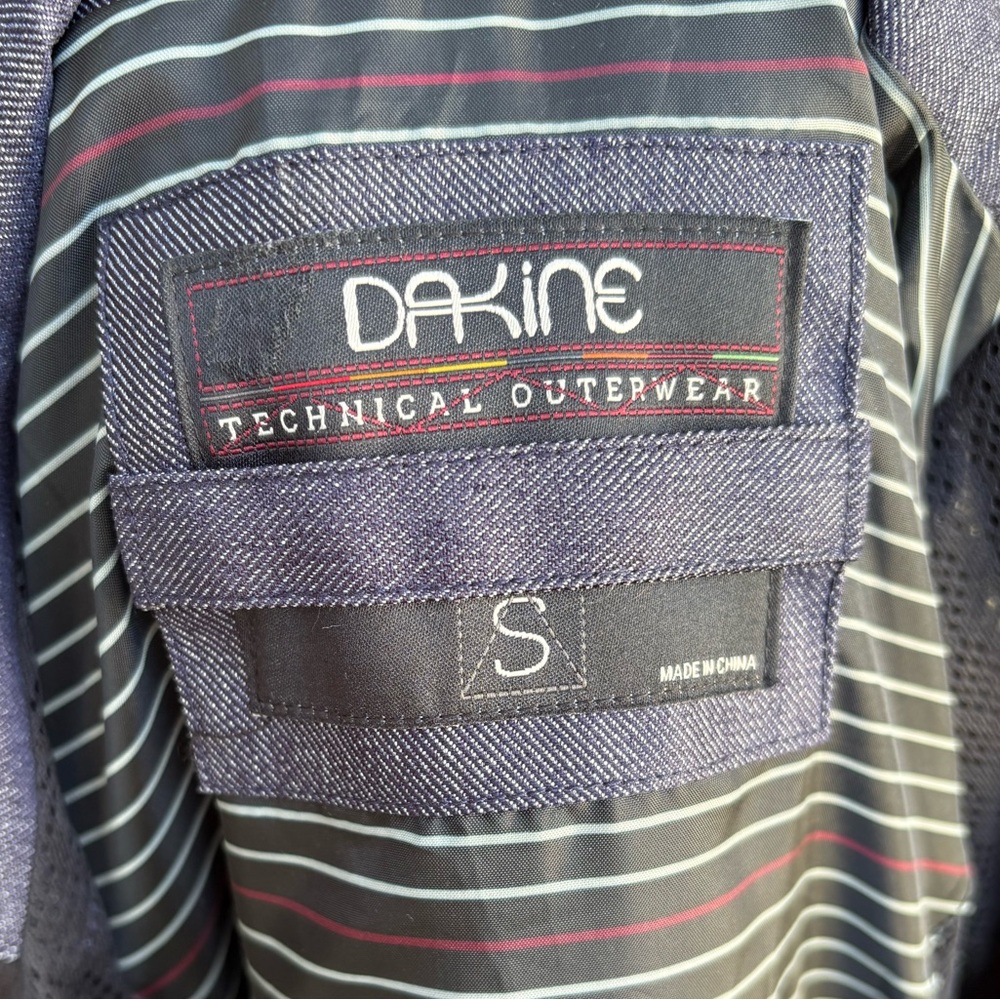 New! Dakine Women’s Canyons Denim Jacket | S - Picture 4 of 13